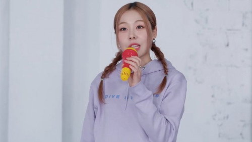 Hwaiting Season 2 Episode 1 - Pedometer Battle