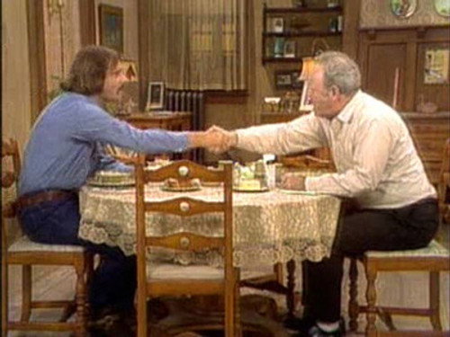 All in the Family Season 3 Episode 14 - The Locket