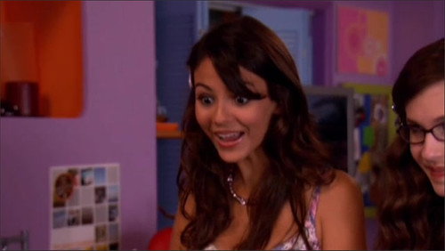 Zoey 101 Season 4 Episode 13 - Chasing Zoey (2)