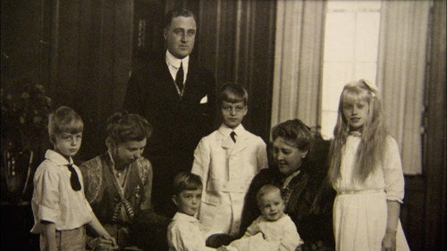 10 Things You Don't Know About Season 1 Episode 6 - The Roosevelts