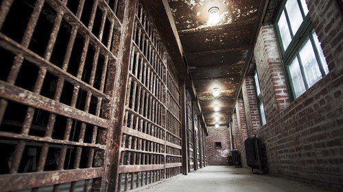 Mysteries of the Abandoned Season 10 Episode 14 - Gunslingers and Gangsters
