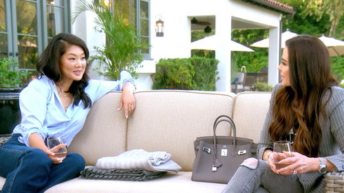 The Real Housewives of Beverly Hills Season 11 Episode 1 - Dressed to the 90210s