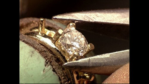 How It's Made Season 2 Episode 4 - Winter Jackets, Animation, Mushrooms, Gold Rings