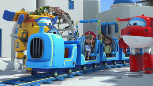 Santorini Choo Choo still