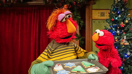 Sesame Street Season 51 Episode 6 - Holiday at Hooper's