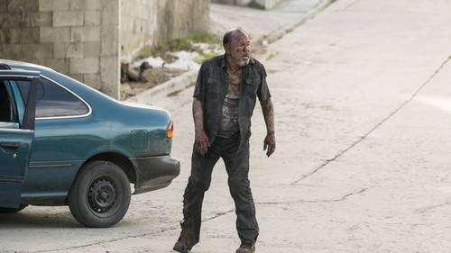 Fear the Walking Dead Season 3 Episode 4 - 100