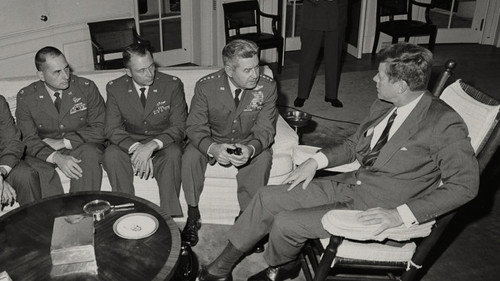 Turning Point: The Bomb and the Cold War Season 1 Episode 4 - The Wall