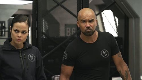 S.W.A.T. Season 5 Episode 19 - Incoming