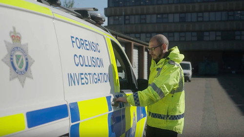 Crimewatch Live Season 20 Episode 11 - Collision Investigators