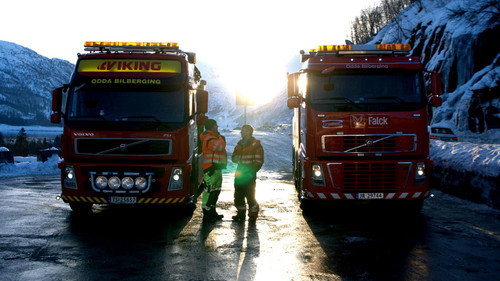 Ice Road Rescue Season 3 Episode 1 - Forces of Nature