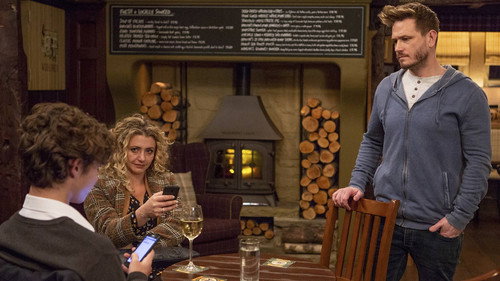Emmerdale Season 48 Episode 11 - Episode 8365 (Fri 11th Jan 2019)