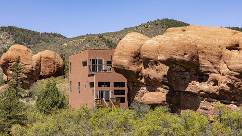 Ugliest House in America Season 2 Episode 1 - Homes on the Rocks