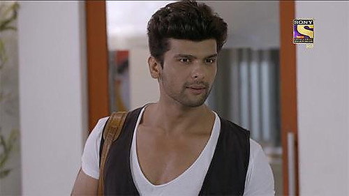 Maya Gives Promotion to Arjun still