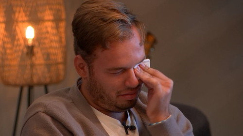 Episode 273 still