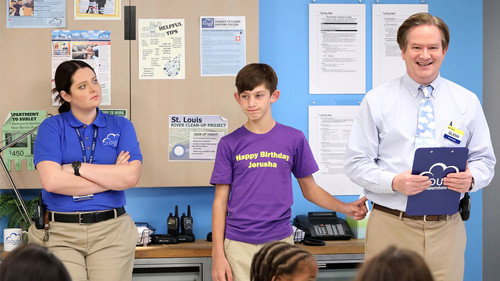 Superstore Season 2 Episode 19 - Glenn's Kids