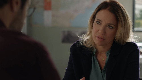 Episode 812 still
