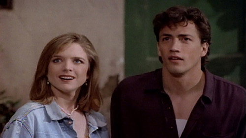 Melrose Place Season 1 Episode 32 - Suspicious Minds