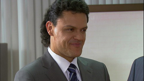 Hasta que el dinero nos separe Season 1 Episode 103 - New advisor [Nuevo asesor - Episode 103]