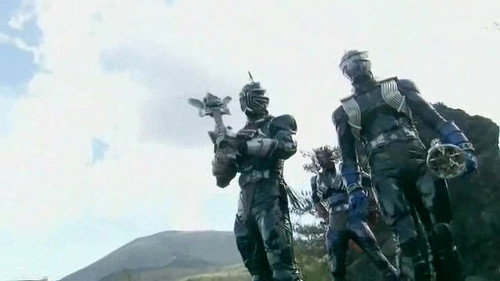 Kamen Rider Season 15 Episode 22 - Changing into a Cocoon