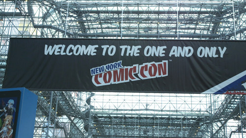 DC Daily Season 1 Episode 12 - DC is going to NYCC, and Dan DiDio talks foil covers and 100-Page Giants!