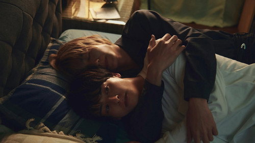 At 25:00, in Akasaka Season 1 Episode 3 - A Secret Date at Home!? The Two of Us in a Double Bed...
