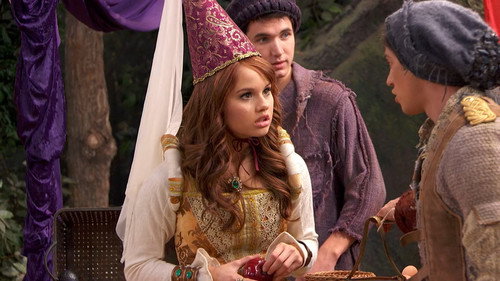 Jessie Season 1 Episode 13 - The Princess and the Pea Brain
