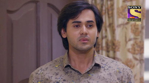 Naina Meets With An Accident still