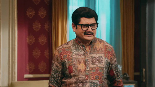 Bhabiji Ghar Par Hai 2.0 Season 1 Episode 23 - Tiwari Keeps Watch Outside The Guest’s Room