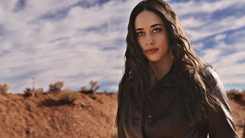 Roswell, New Mexico Season 4 Episode 12 - Two Sparrows in a Hurricane