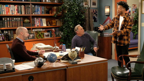 Superior Donuts Season 2 Episode 6 - Error of Admission