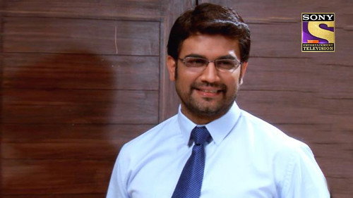 Dr. Ashutosh Flirts With Nidhi still