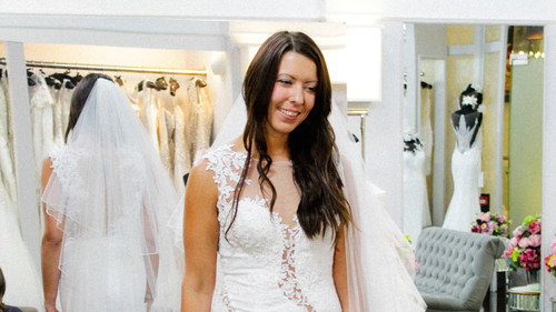 Say Yes to the Dress UK Season 2 Episode 7 - The Opinionated Entourage Show