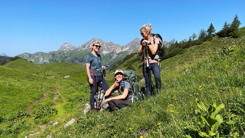 Bergfreundinnen Season 1 Episode 1 - Episode 1