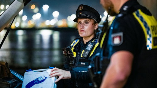Night patrol Season 6 Episode 2 - Arsonist at night