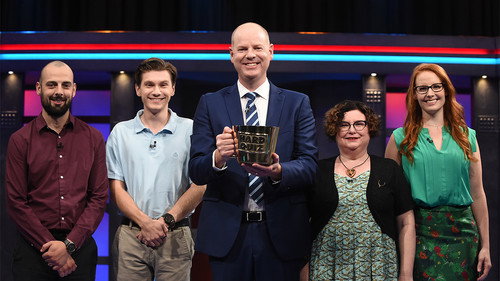 Hard Quiz Season 4 Episode 12 - Steve Waugh, Luna Park, David Foster Wallace & Frank Sinatra