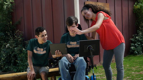 Speechless Season 2 Episode 1 - W-E– WE’RE B-A– BACK!