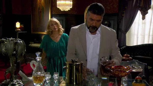 Duenos Del Paraiso Season 1 Episode 3 - Episode 3