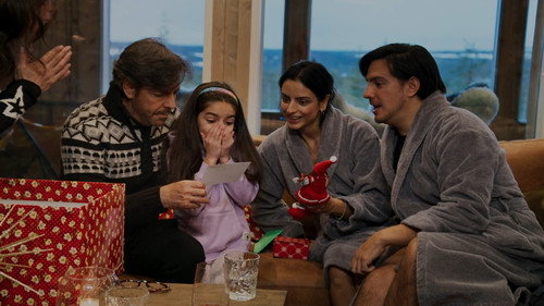 De viaje con los Derbez Season 4 Episode 1 - Muy, muy lejano