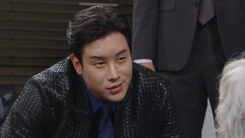Hee Jae Risks Her Life still