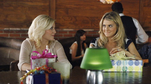 Happy Endings Season 1 Episode 1 - Pilot