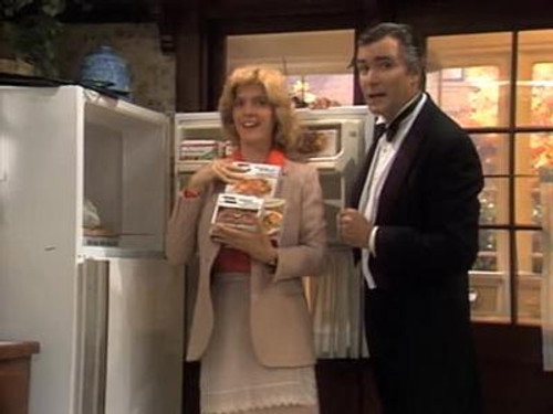 Family Ties Season 5 Episode 19 - Battle of the Sexes