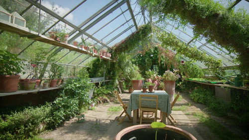 Hinter den Hecken Season 2 Episode 9 - An experimental garden