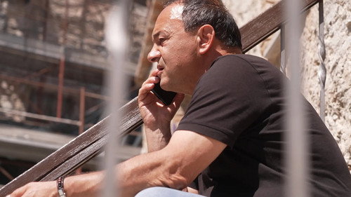 A mayor's fight for his global village still