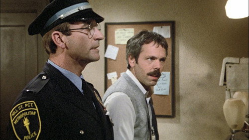 Hill Street Blues Season 3 Episode 8 - Requiem for a Hairbag