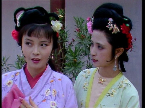Dream in Red Mansions Season 1 Episode 25 - The Profligate Secretly Takes Second Sister Yu as a Concubine