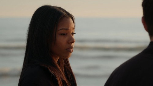 Episode 1112 still