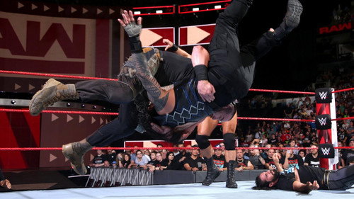 Raw Season 26 Episode 35 - August 27, 2018 (Toronto, ON)