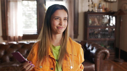 Gabby Duran and the Unsittables Season 1 Episode 1 - So Your Gor-Monite Child Is Going to Explode