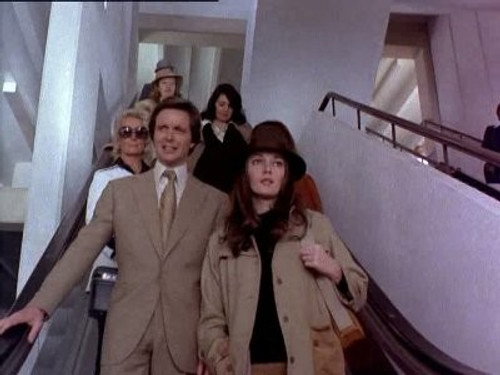 undefined Season 1 Episode 9 - The Arrangement