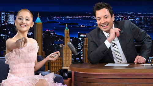 Ariana Grande, Michael Bublé still